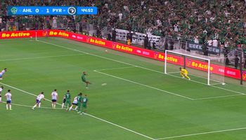 بيراميدز والأهلي السعودي 
