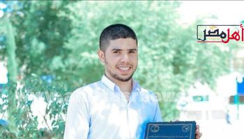 الطالب أحمد صياد _ كلية التربية جامعة سوهاج 