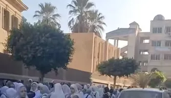 الطالبات 