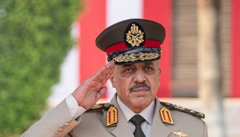 الفريق أحمد خليفة رئيس الأركان 