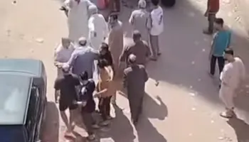 لقطات من الفيديوهات المنتشره 