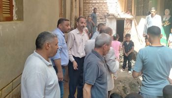 من داخل قرية قمن العروس 