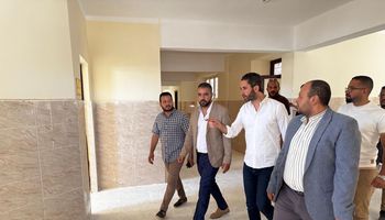 وزير الإسكان 