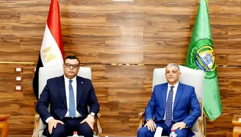 وزير الإسكان مع محافظ الإسماعيلية