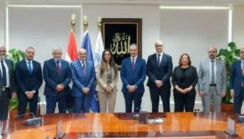 وزير الاتصالات 