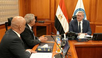 وزير البترول
