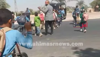 اثناء تنظم حركة التلاميذ على الصحراوي 