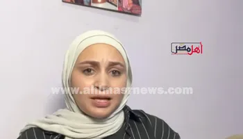 والدة الطفلة 