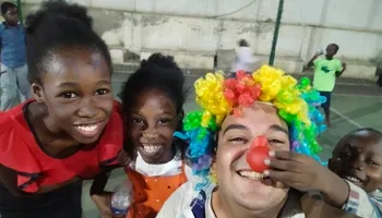 بقلظ صانع السعادة