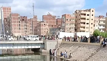 جانب من أعمال البحث عن جثمان الغريق 