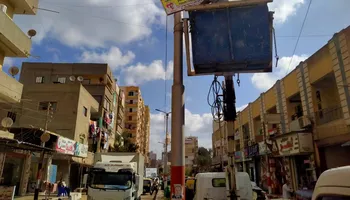 جانب من إزالة الإعلانات المخالفة
