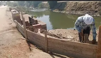 جانب من العمل 
