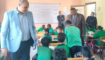 جانب من  متابعة وكيل وزارة التربية والتعليم بقنا 