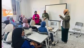 صور داخل المدارس