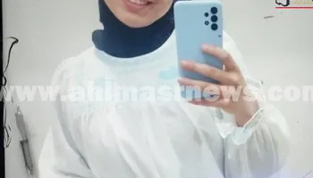 طالبة جامعية