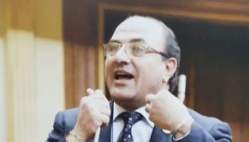 عصام خلاف 