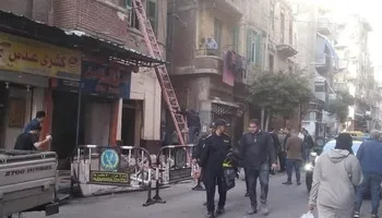 العقار المنهار