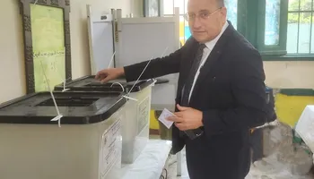 الدكتور عبد العزيز قنصوة