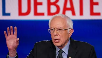 السيناتور الأمريكي السابق بيرني ساندرز