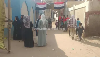 جانب من إقبال السيدات على اللجان الانتخابية للإدلاء بأصواتهن في الانتخابات 