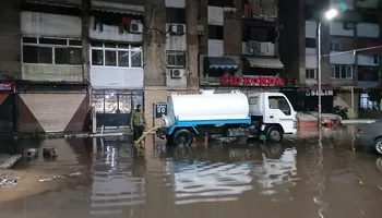 محافظ بورسعيد يتابع ميدانيٱ جهود سحب وشفط المياه بمحافظة بورسعيد