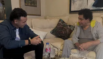 محمد منير ومصطفى حدوته 