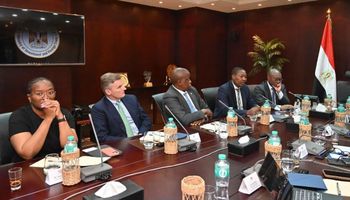 وزارة الاستثمار تستضيف وفداً من مجموعة ستاندرد بنك