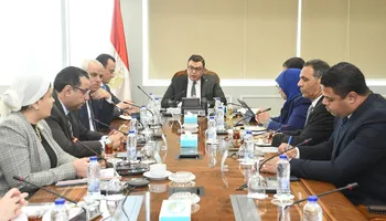 وزير الإسكان 