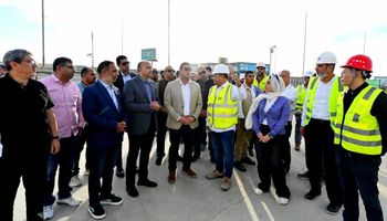 وزير الاسكان 