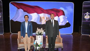 سامح حسين في ندوة بجامعة حلوان