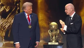 ترامب يحصد جائزة فيفا للسلام 