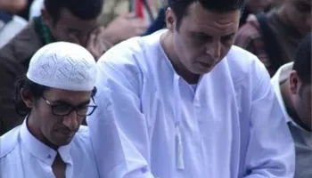 طارق الأمير من فيلم عسل أسود برفقة أحمد حلمي 