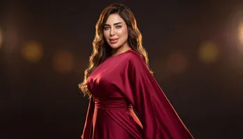 الإعلامية منى العمدة 