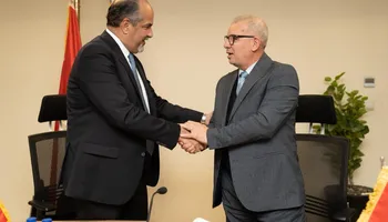 أيمن عبدالحميد يوقع بروتوكول تعاون