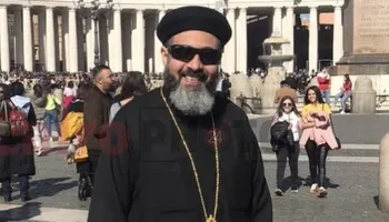 إصابة المتحدث الإعلامي لمطرانية بورسعيد بعدما عقره كلب ضال.. ومطالب بنقلهم لخارج الأحياء السكنية