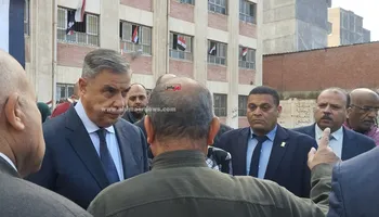 الفريق أحمد خالد خلال الجولة التفقدية بدائرة المنتزه