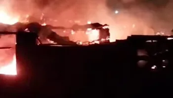 جانب من الحريق