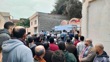 جانب من تشييع الجنازة 