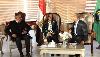 جانب من حضور وزيرة التنمية المحلية في مستهل زيارتها للإسماعيلية 