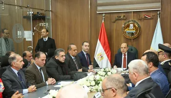 جانب من متابعة سير الانتخابات 