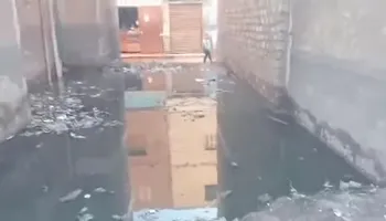 غرق شوارع بمياه الصرف الصحي 