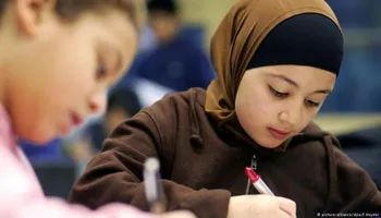 منع ارتداء الحجاب في النمسا للأطفال