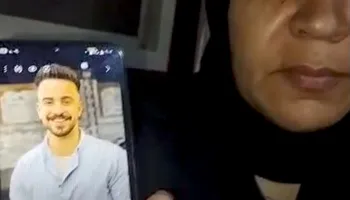 مهاب ووالدته 