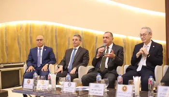 نائب وزير المالية ورئيس مصلحة الجمارك