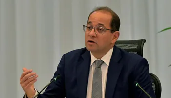 وزير المالية 