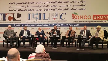 الدكتور هشام الغزالي والدكتور أسامة حتة والدكتور محمود المتيني والدكتورة هبة الظواهري والدكتور طارق عثمان