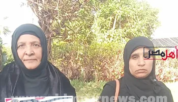 والدة وزوجة الشهيد 