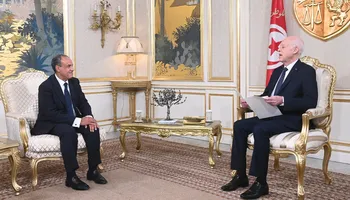 الرئيس التونسي مع وزير الخارجية
