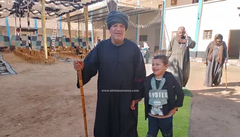 المسن وابنه