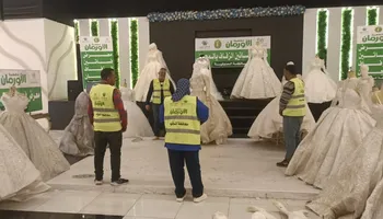 توزيع فساتين